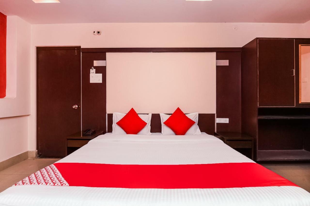 Oyo 28856 Manjeera Inn Visakhapatnam Exterior photo