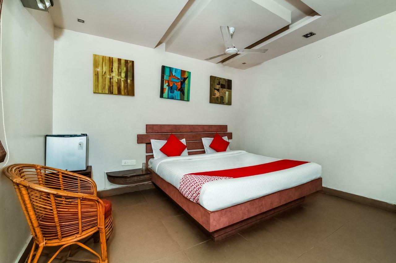 Oyo 28856 Manjeera Inn Visakhapatnam Exterior photo